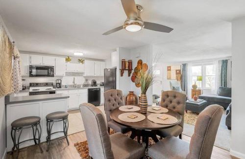 Mosby House | Stylish Haven 11 Minutes from the Richmond Airport
