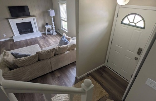 North Buffalo House | Stylish home from home