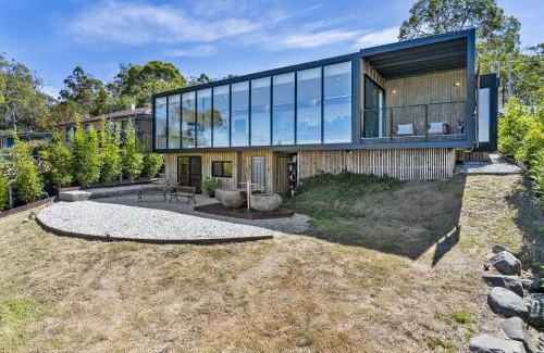 Penna House | Stylish Home with Outdoor Area & Spectacular Views