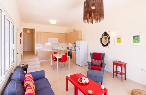 Skotino House | Stylish House Close To The Beach