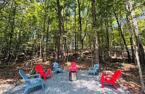 Lake Ariel House | Stylish Lake Retreat with Pool, Beaches , Fire Place and Fire Pit
