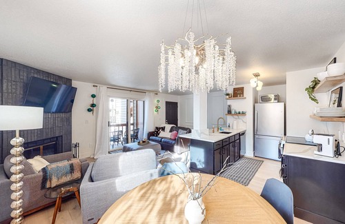 McCall House | Stylish, lake view condo with fireplace & amazing location - walk to lake & town