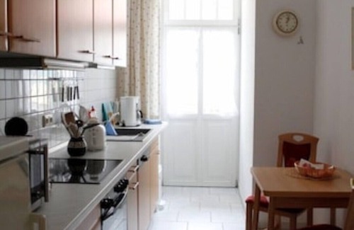 Andreasvorstadt Apartment | Stylish living close to the old town, the university and the hospital