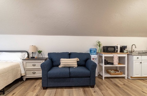 Cedar City Apartment | Stylish Loft Apartment with Private Deck