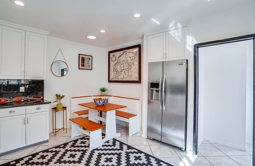 Pico - Robertson House | Stylish Modern Home Bordering Beverly Hills & Culver City with Private Garden!