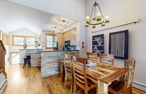 Granby Condo | Stylish mountain retreat with stunning views, a large kitchen, WiFi, & deck