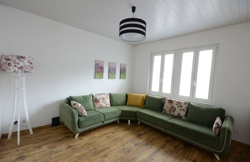 Central Interlaken Apartment | Stylish new apartment located 3 mins walk from Interlaken West station.