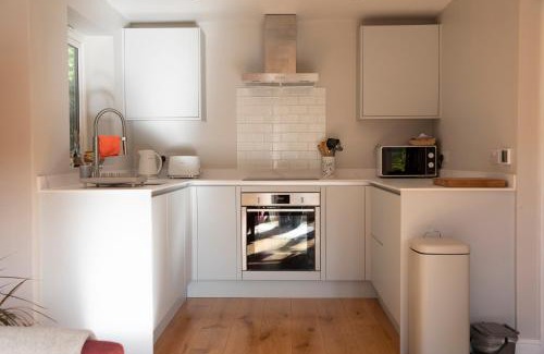 Stroud Apartment | Stylish one bed apartment in the Stroud Valleys