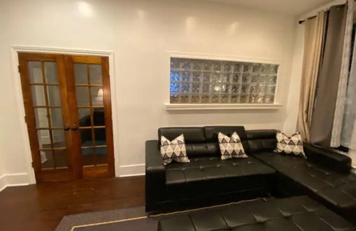 Downtown Jackson Apartment | Stylish one bedroom apartment in downtown Jackson