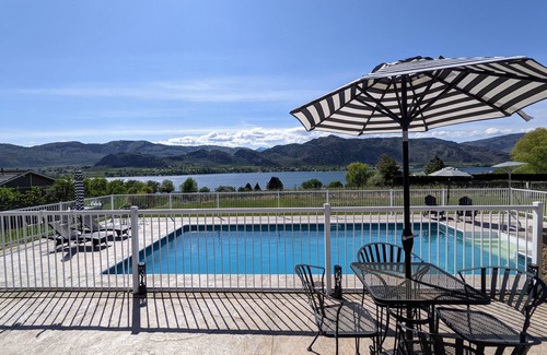 Oroville House | Stylish Osoyoos Lakeview Oasis w/Private Pool, Game room, Sunroom!