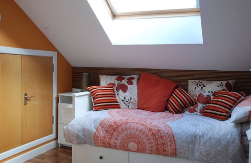 Edinburgh Apartment | Stylish Penthouse Aparment in Edinburgh City Centre with views of the Castle.