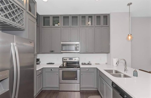 North Decatur Apartment | Stylish Retreat: Prime Location