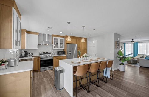 Enterprise House | Stylish Single-Story Ranch Home 10 Mins to Strip w/RV Parking 9 Beds Sleeps 18
