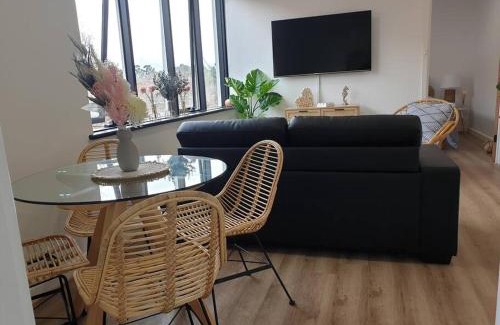 Saint Kilda South Apartment | Stylish St. Kilda Apartment