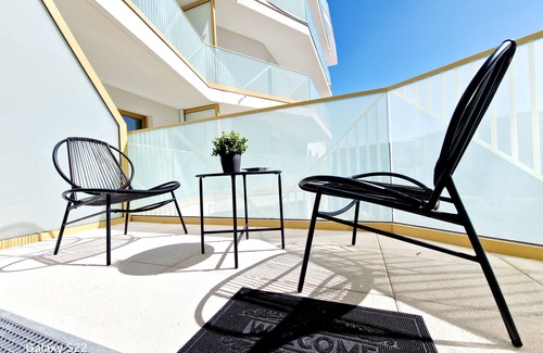 Chemin de l'Ile Apartment | Stylish Stay Near Paris - 850m to Subway RER A - Netflix 1BR-4P