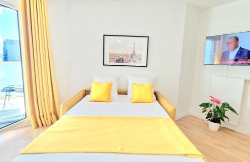Rueil-Malmaison Apartment | Stylish Stay Near Paris - 850m to Subway RER A - Netflix T1-4P