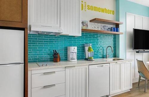 Downtown Atlanta Hotel | Stylish Studio Resort - Margaritaville