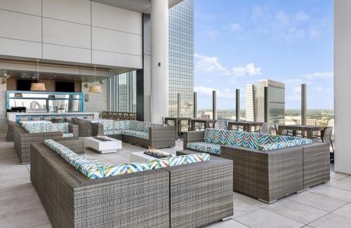 Downtown Atlanta Hotel | Stylish Studio Resort - Margaritaville