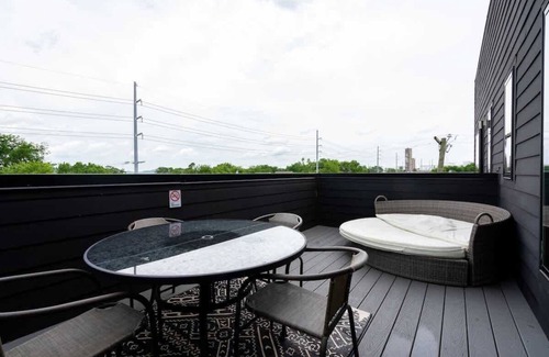 The Nations Apartment | Stylish Studio with Private Deck in Nashville