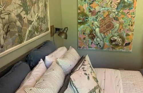 Laurel House | Stylish Suite in Laurel: Experience Hometown Magic