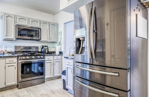 El Paso House | Stylish themed 2BR w/Office · Great for Professionals · Cozy, Clean & Peaceful