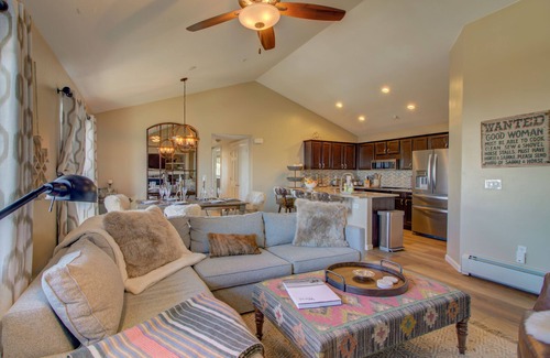 Steamboat Springs Condo | Stylish Top-Floor Condo | Walk to Ski Area!