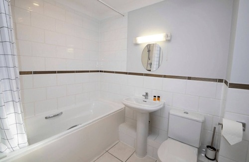 Bracknell Apartment | Stylish Two Bedroom Apartment in Bracknell