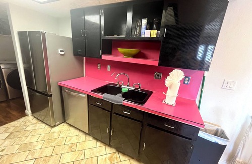 Chinatown Condo | Stylish, updated 2bed/2bath 2 miles from the Vegas Strip!