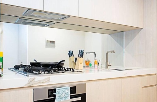 Melbourne Central Business District Apartment | Stylish Urban Oasis(2BR1B+free park+View+Gshop@GF)