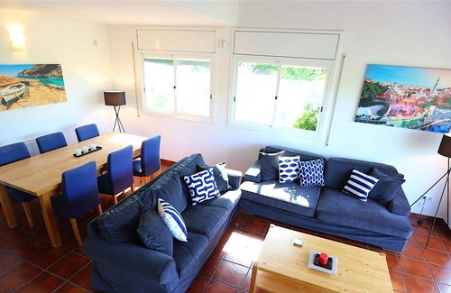 Olivella Villa | Stylish Villa Jupiter with cool Swimming pool and A/C, quiet setting