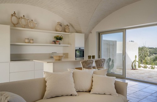 Ostuni Villa | Stylish Villa with Panoramic View, Infinity Pool, Just 15 Min. from Top Beaches