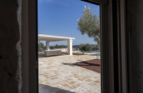Ostuni Villa | Stylish Villa with Panoramic View, Infinity Pool, Just 15 Min. from Top Beaches