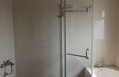 Bhubaneshwar Bed & Breakfast | Sublime Home stay: Suite Room with Balcony