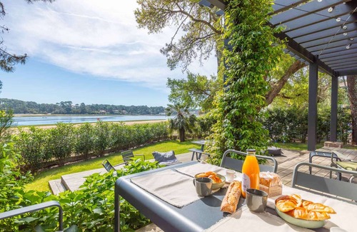 Soorts-Hossegor House | Sublime Villa Basco-landaise Avec Accès Privé au lac