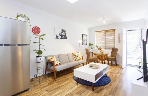 Yokine Apartment | Suburban Escape