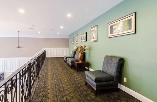 Williamsburg Hotel | Suburban Studios Williamsburg Central