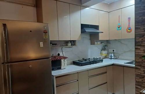 New Delhi Apartment | Sufiyana Plain But Beautiful 3