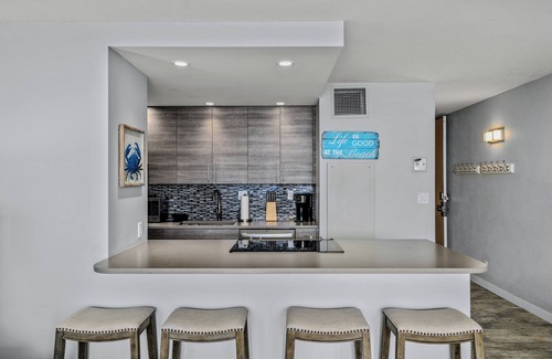 Kihei Condo | Sugar Beach PH31 Front Row Amazing Oceanviews in Highly Upgraded Unit