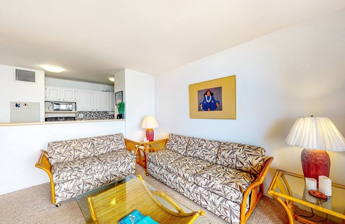 Kihei House | Sugar Beach Resort Condo w/Shared Pool/Hot tub, Private W/D-Surf, Bike, Golf