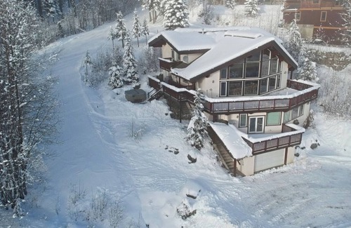 Sunburst Estates Ski Chalet | Sugar Pine Suite 2bd Kitchen Hot tub Get a Quote! Longer stay=lower rates.