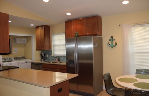 Bradenton Beach House | SUGAR REEF "A" Just Steps from the Gulf!