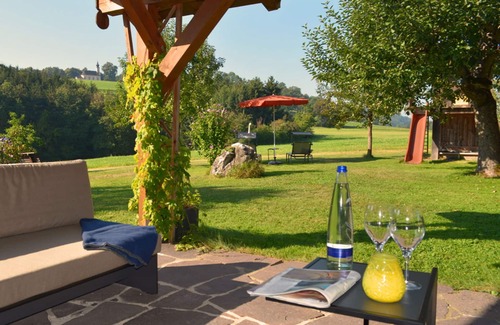 Waging am See Apartment | Suite 2, bis 4 Personen und Kleinkind, Balkon, Maisonette, 90m²