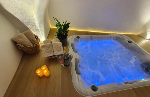 Nimes City Centre Bed & Breakfast | Suite 6