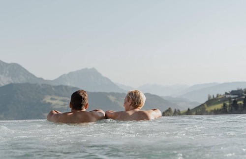 Haus House | "Suite Arnika" with bathtub, shower, WC (4-6 n.) - Nature and wellness hotel