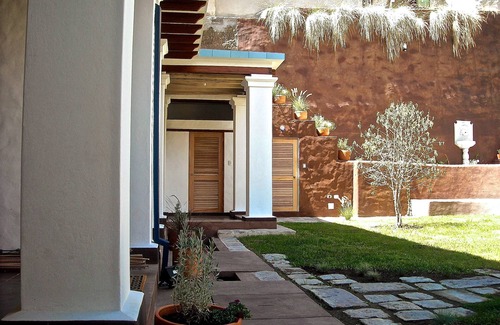 Centro Historico Apartment | Suite Colibri with beautiful gardens in Historical Quito