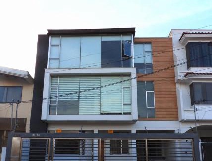 Loja Apartment | Suite de 3 camas cerca a la UTPL