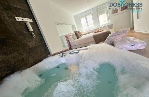 Zaragoza Old Town Apartment | Suite Dos Torres Édoras con jacuzzi privado y parking gratuito en el centro