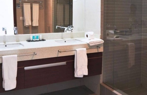Asia House | Suite Duplex at VPX Hotel.