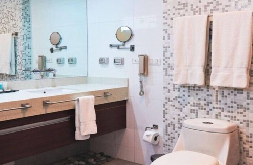 Asia House | Suite Duplex at VPX Hotel.