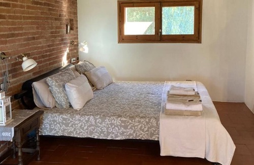 Els Hostalets de Pierola Bed & Breakfast | Suite Room at Masía Can Robira